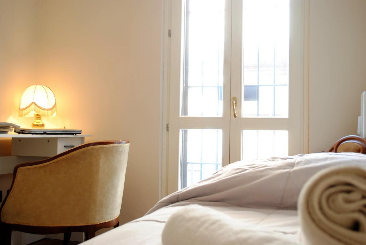 Dreaming Piazza Bra Rooms เวโรนา ภายนอก รูปภาพ