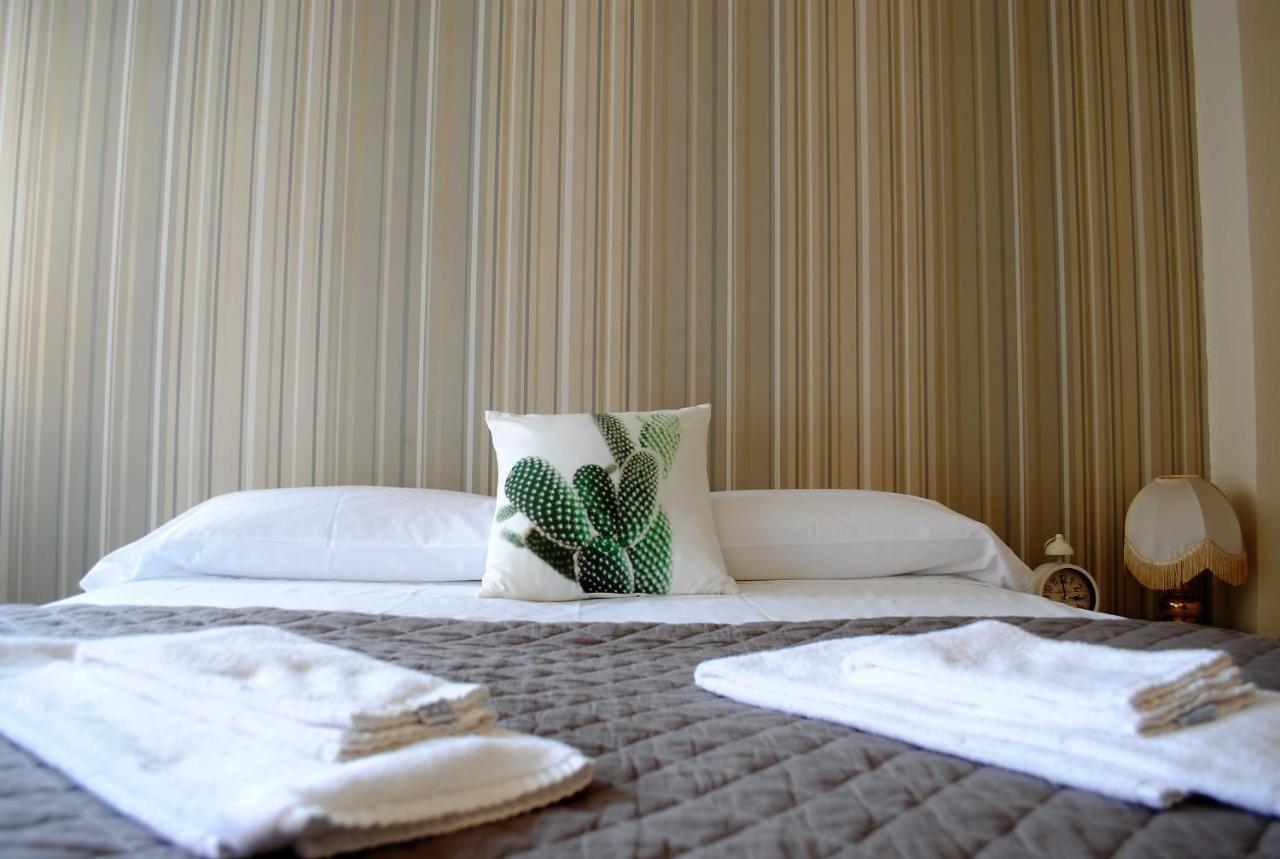 Dreaming Piazza Bra Rooms เวโรนา ภายนอก รูปภาพ