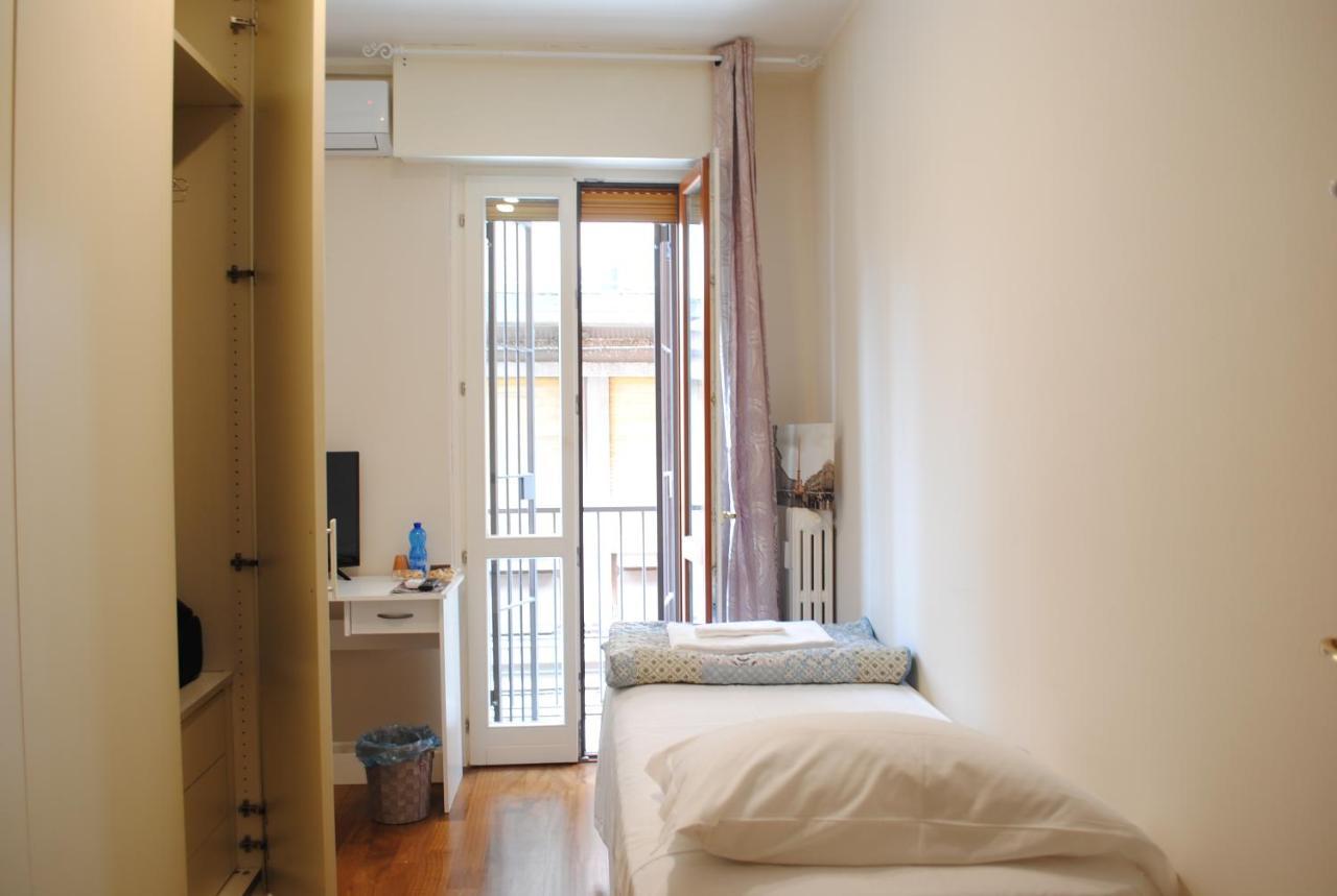 Dreaming Piazza Bra Rooms เวโรนา ภายนอก รูปภาพ