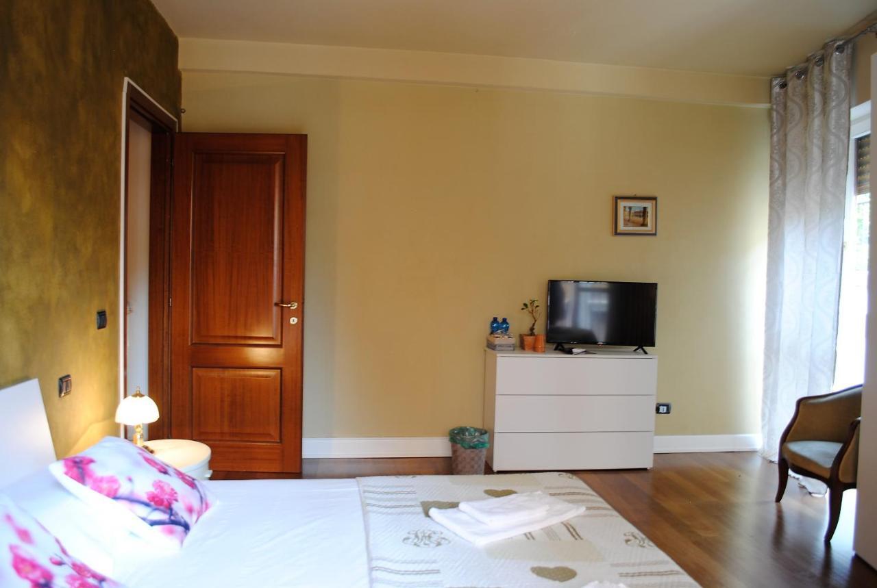 Dreaming Piazza Bra Rooms เวโรนา ภายนอก รูปภาพ