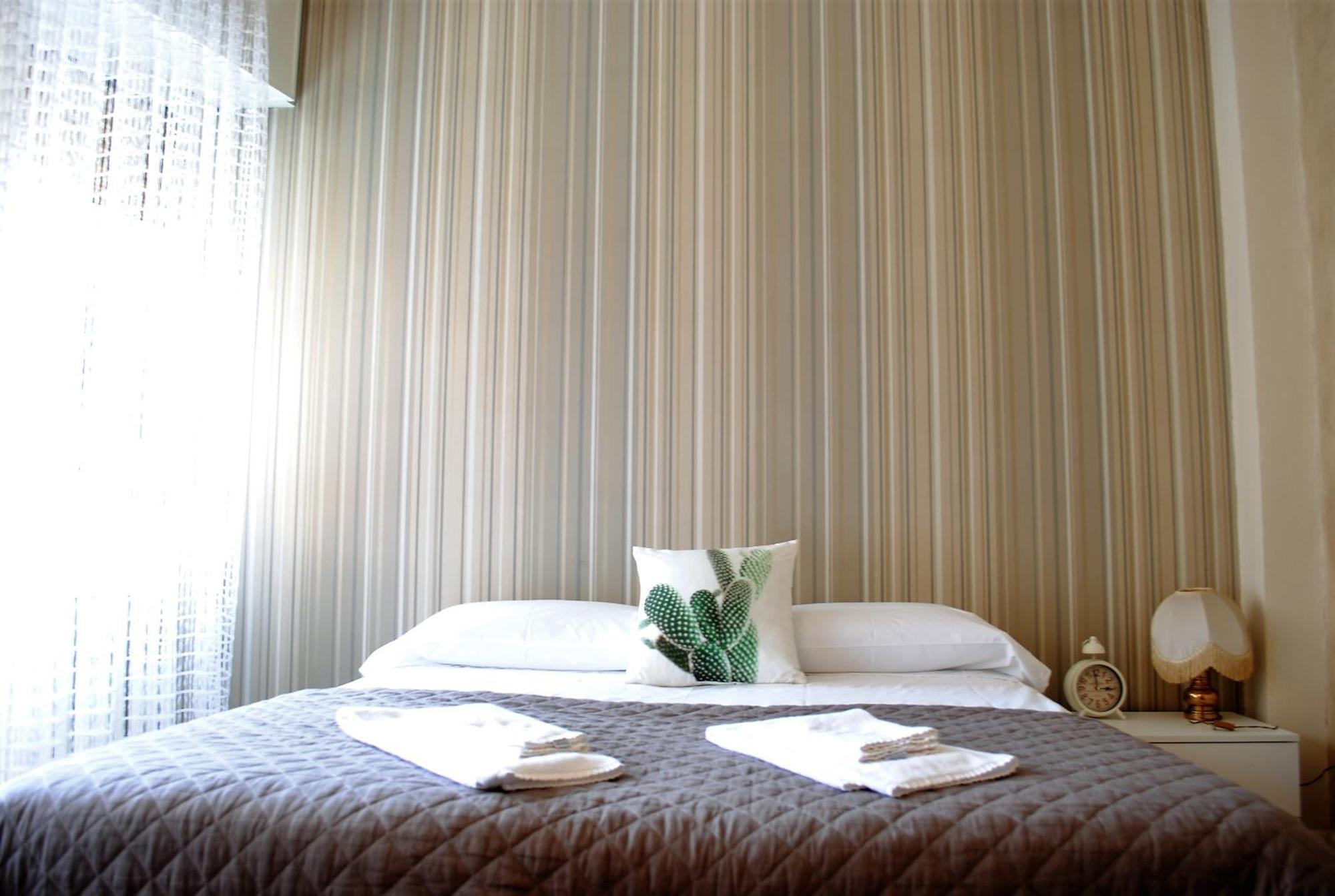 Dreaming Piazza Bra Rooms เวโรนา ภายนอก รูปภาพ