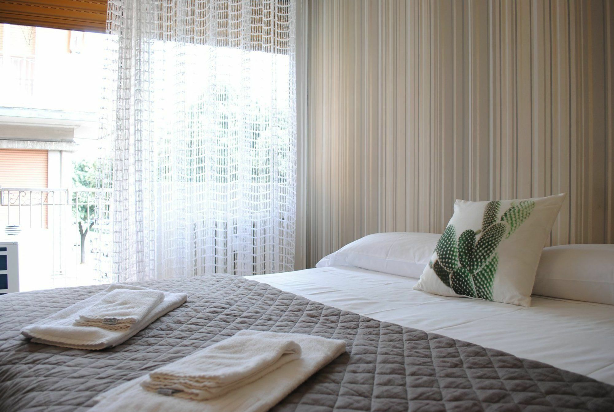 Dreaming Piazza Bra Rooms เวโรนา ภายนอก รูปภาพ
